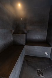 Éclairage dans le  bain de vapeur