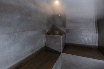 Une chaleur douce dans le bain de vapeur